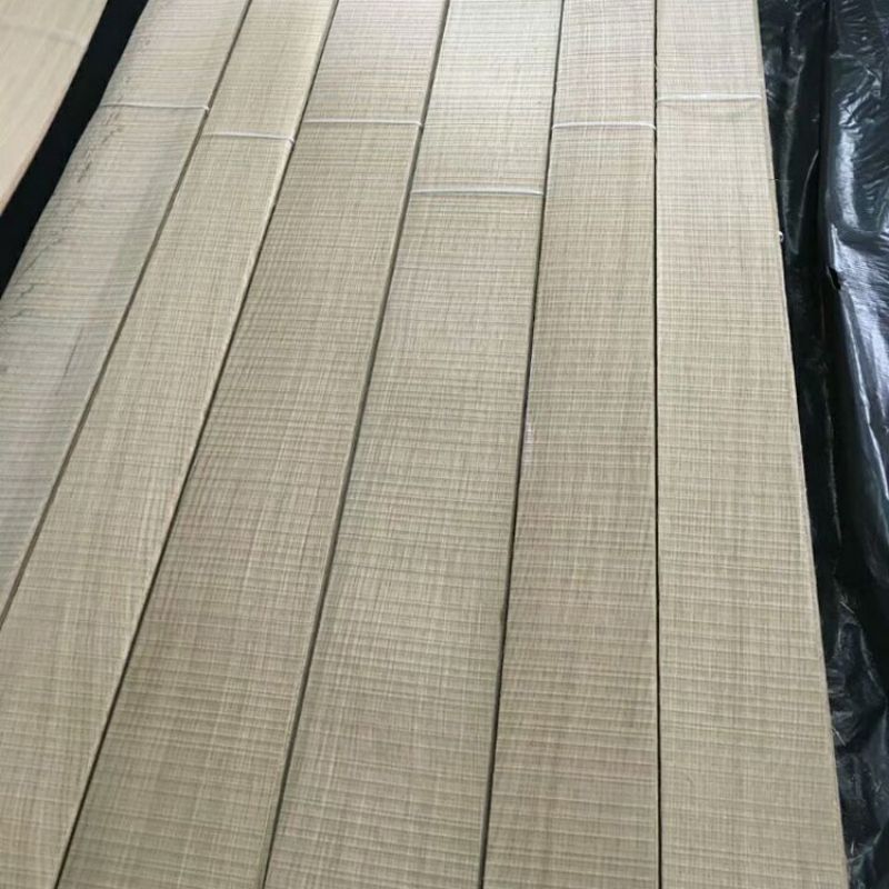 White Oak Sawtooth Veneer